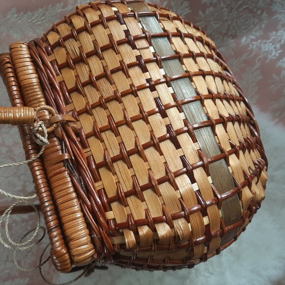 Vintage 1970s Colourful Sewing Box Craft Hobby Storage Wicker Basket - Picture 12 of 15